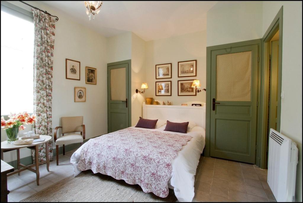 Le Trente Trois * Uzès
