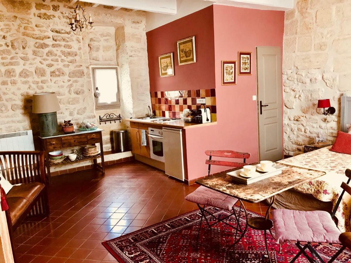 Le Trente Trois Apartment