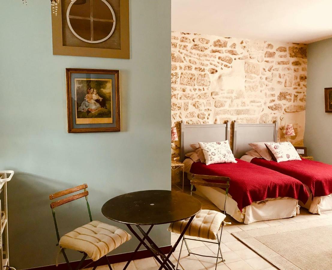 Le Trente Trois Uzès